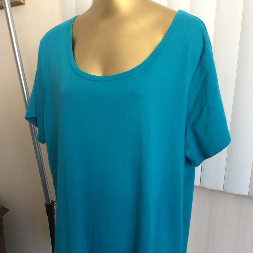 SOLD!!!      NWOT Dress Barn Woman Turquoise Shirt..Size 3X